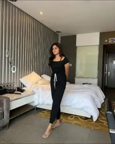 Tardeo Call Girl Service