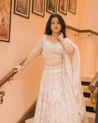 Escort Service In Tardeo